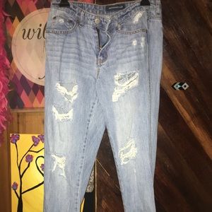 Aeropostale boyfriend jeans size 4